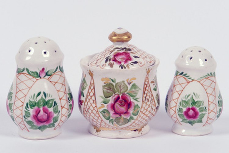 Las rosas y las violetas fueron motivos de decoración populares en el siglo 19.