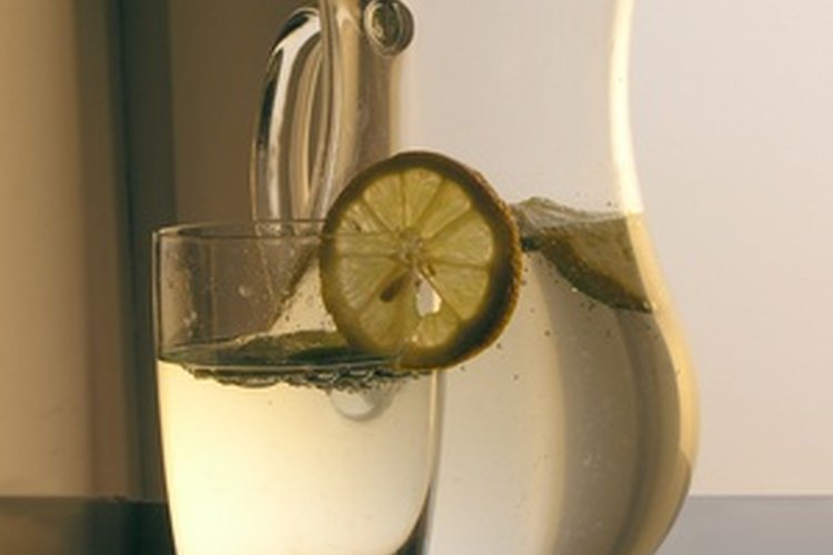 Toma un vaso extra de agua cada vez que amamantes a tu bebé.