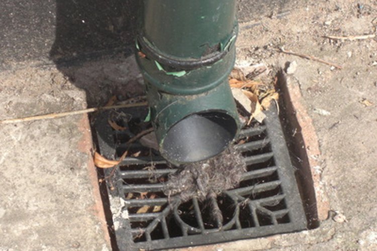 Utiliza Drano en tus desagües tapados.
