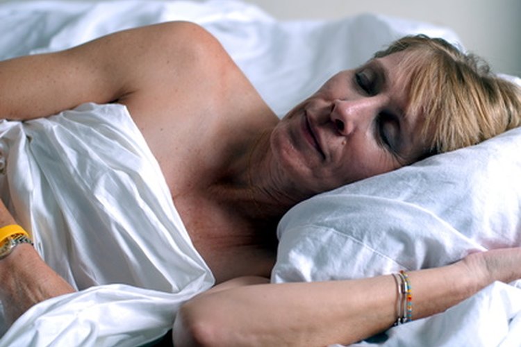 El colchón adecuado puede ayudar a los ancianos a dormir mejor.
