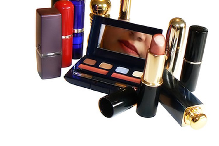 Visita una tienda de suministros de belleza.
