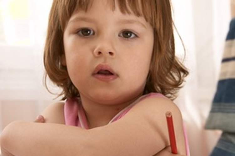 Mantén a los niños preescolares con TDAH comprometidos con actividades estimulantes.