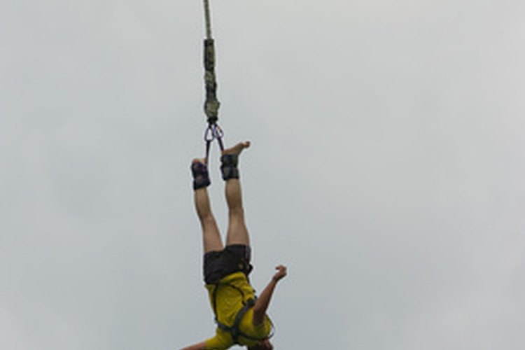Muchas empresas de Texas ofrecen aventuras de alto vuelo con bungee.
