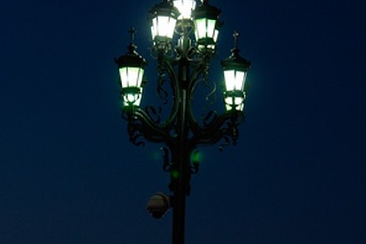 La primer calle iluminada por lámparas de gas fue en Pall Mall, Londres.