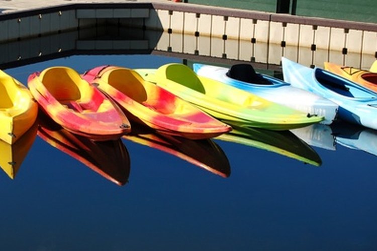 Para encontrar el kayak correcto, necesitas saber en qué tipo de aguas te gustaría remar.