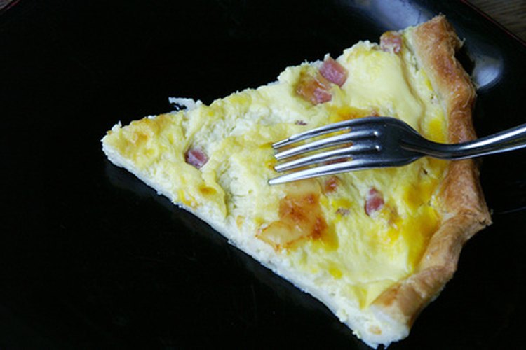 Haz alimentos simples y sirve variedad de quiches.