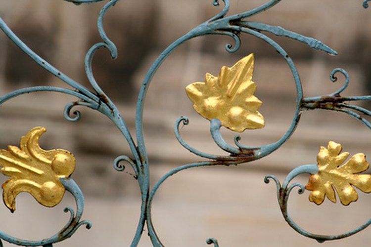 El hierro se puede pintar para lograr un efecto ornamental.