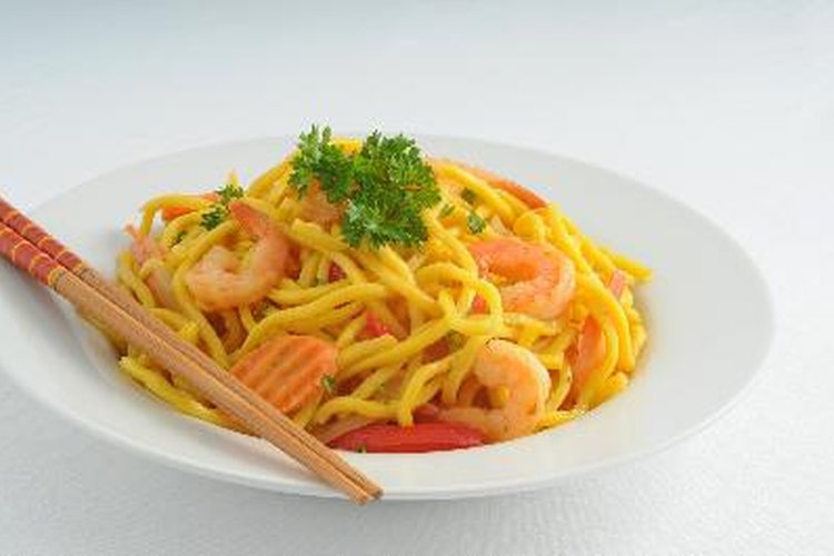 Entre las especialidades importadas, se encuentra la comida china.