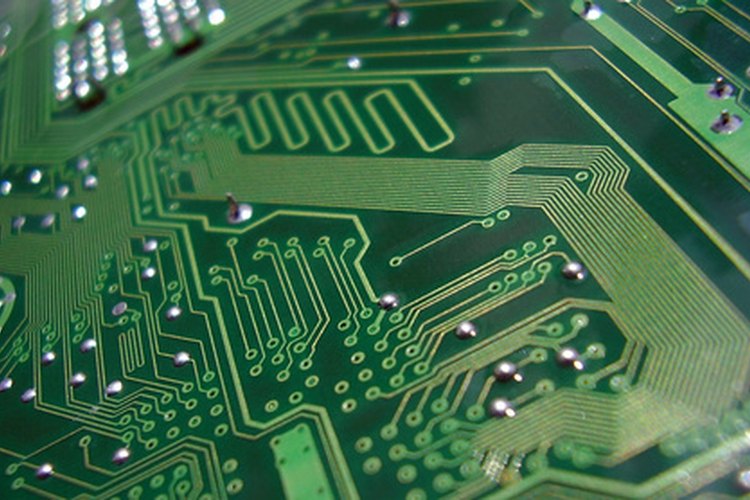Algunos ingenieros se especializan en computadoras.