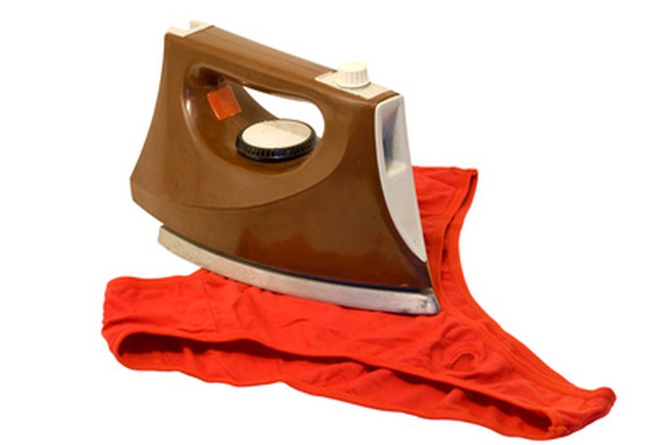 La ropa interior puede hacerse de cualquier tela que tengas a la mano.