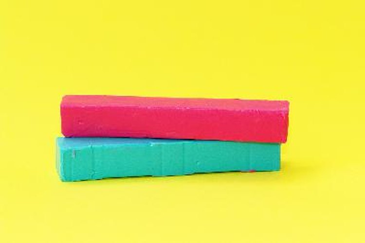 Un colorímetro es un instrumento de medición utilizado para determinar la cantidad de color en una sustancia y se obtiene con reactivos específicos.