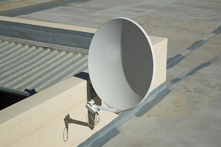 Mira televisión por aire con un receptor satelital fuerte.