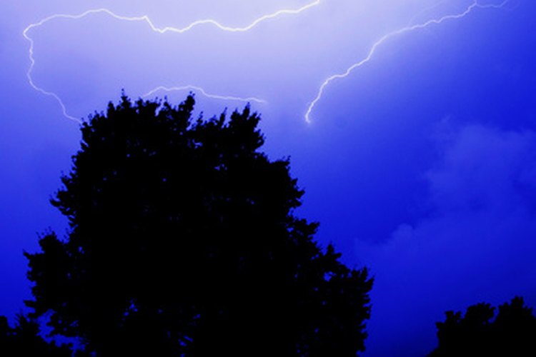 Haz que los concursantes fotografíen un fenómeno meteorológico como por ejemplo un relámpago.