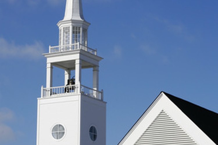Las campanas de la iglesia a menudo se utilizan para marcar la hora.