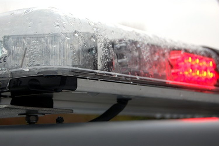 Las luces del coche de patrulla de policía tienen fines específicos.