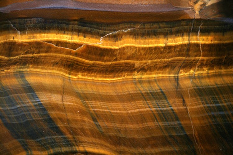 Las rocas y los minerales son un tema científico popular que regularmente es estudiado en la escuela elemental e intermedia.