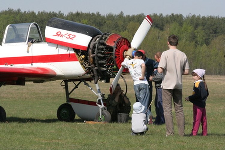 En 1970, los motores rotativos Wankel comenzaron a ser utilizados en algunos aviones.