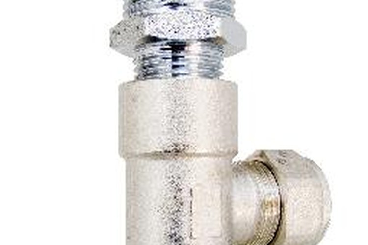 Utiliza un conector de metal o bronce sólido.