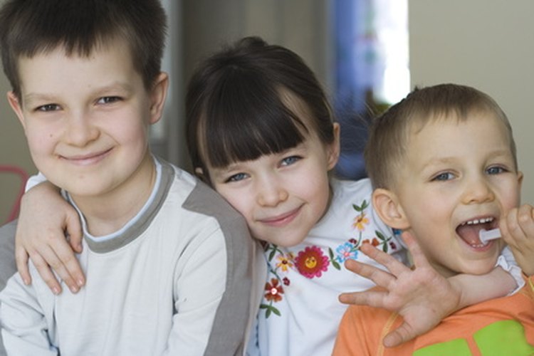 Enseña a tus hijos de responsabilidad moral cuando son pequeños.