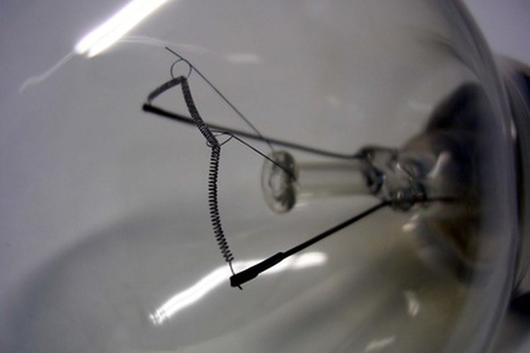 El metal tungsteno es utilizado para crear filamentos en focos de luz incandescentes.