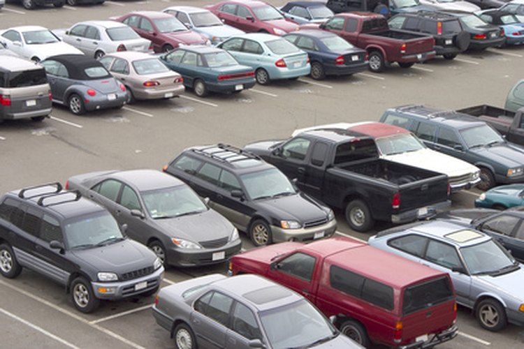 Los estacionamientos ayudan a resolver problemas de estacionamiento urbanos y suburbanos.