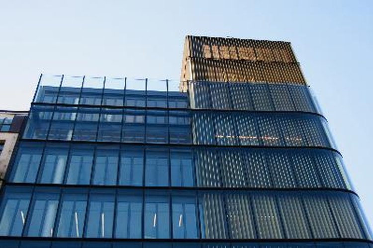 La puntualidad y la fiabilidad de la información es otra preocupación fundamental dirigida por medio de controles internos.