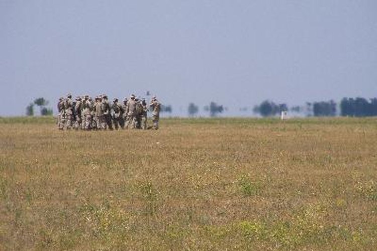 Un soldado debe estar bien protegido.
