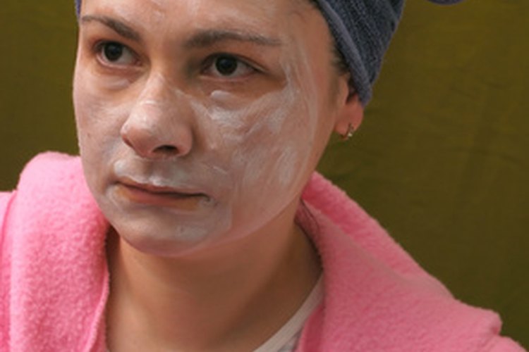 Puedes hacer tu propia mascarilla para eliminar los puntos negros.