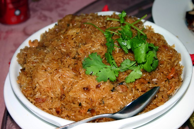 El arroz frito tiene tradicionalmente aceite de cacahuete.
