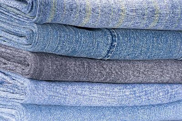 Conoce el proceso de fabricación de un pantalón de mezclilla.