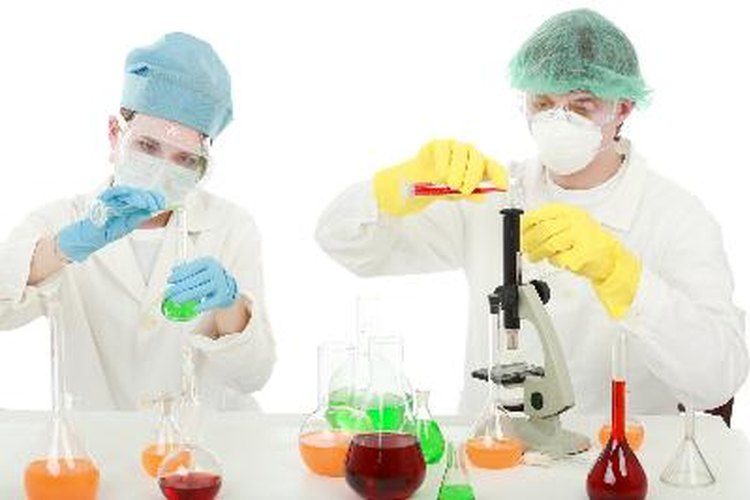 Algunos ingenieros nucleares trabajan en medicina nuclear.