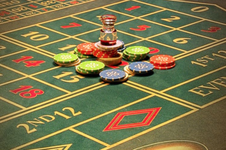 Haz una fiesta temática de casinos.