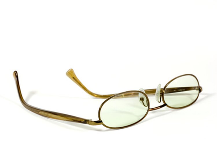 Las gafas rotas pueden arreglarse sencillamente.