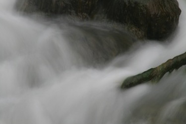 La espuma no contiene ningún agente de limpieza, si no que está simplemente compuesta de burbujas que se han formado y se recogen en la parte superior del agua de lavado.