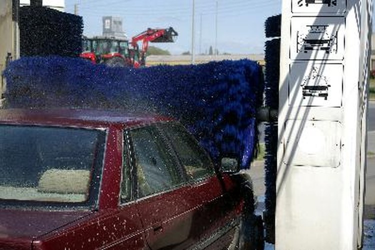 Esta agua purificada se utiliza en el ciclo de enjuague en los lavaderos de automóviles.