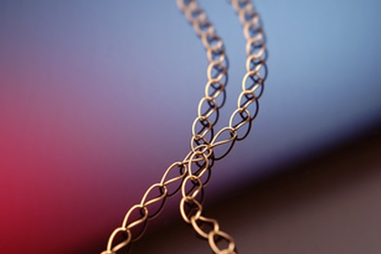 Las cadenas de oro son una forma popular de joyería.