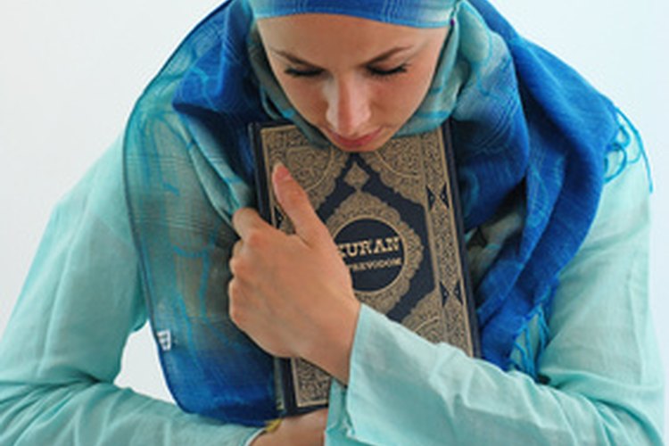 El matrimonio de una musulmana con un hombre no musulmán no se considera válido en el Islam.