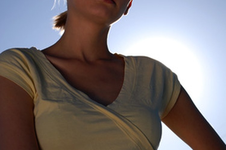 Un buen par de lentes de sol te ayudará a disfrutar más de las actividades al aire libre.