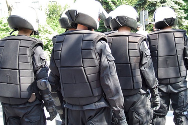 Policías.