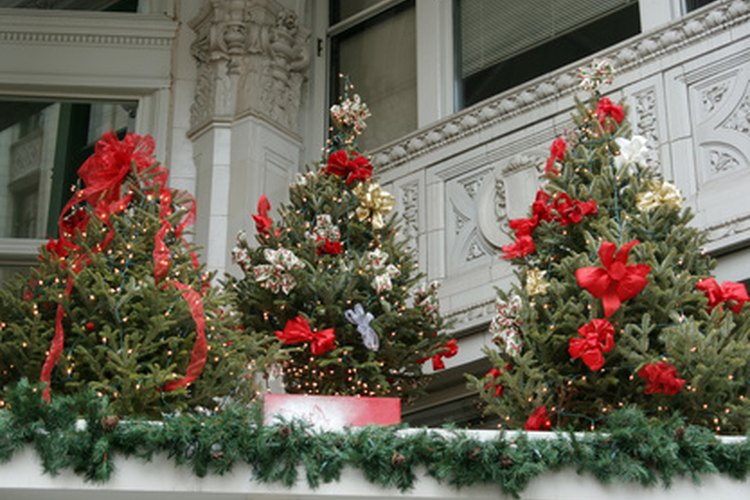 Haz tu propio soporte de árbol navideño.