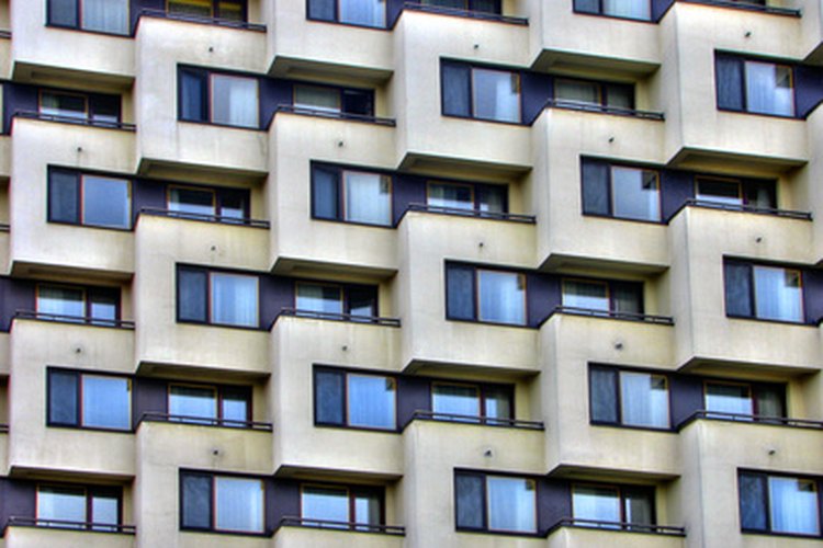 Patrón geométrico en un edificio.