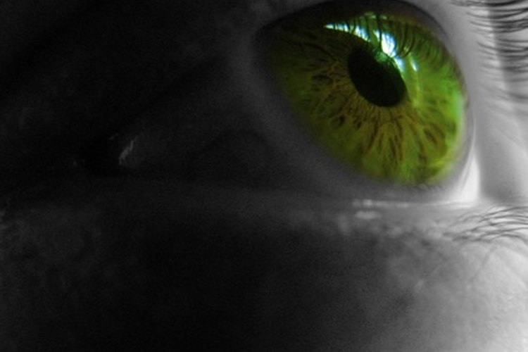 Luego de una cita con el oftalmólogo de una hora puedes conseguir una receta para lentes de contacto.