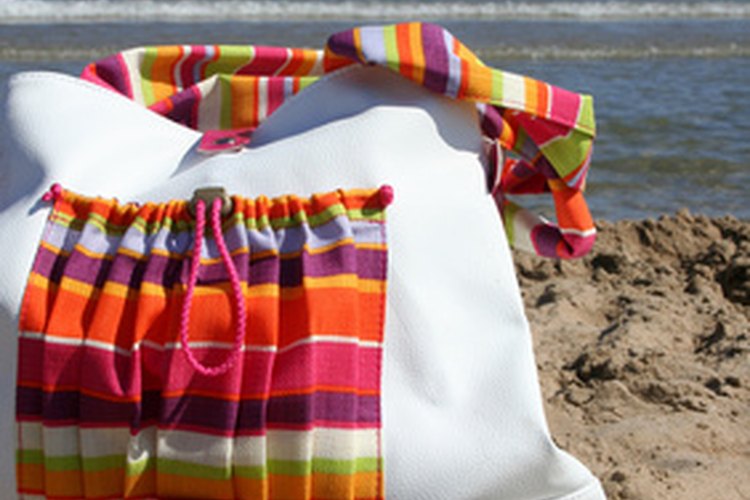 Las bolsas de tela son una alternativa más que válida a la hora de evitar el uso del plástico.