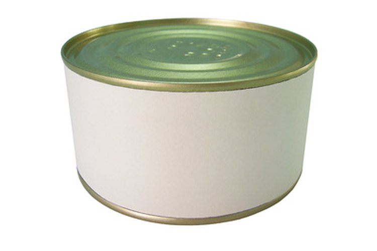 La leche en polvo generalmente es más barata y más versátil que la leche líquida y puede mejorar el sabor de los ingredientes.