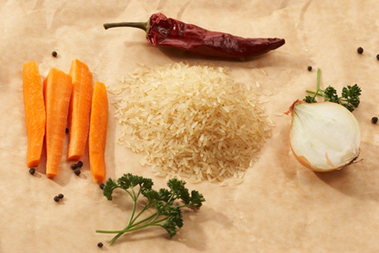 Elige comidas simples que puedas preparar en el aula y escribe las recetas en la pizarra.