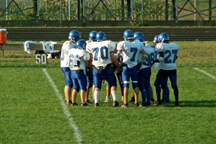 El trabajo en equipo en los deportes es fundamental para el éxito de un equipo.