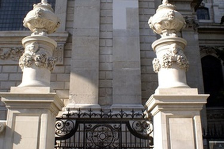 La cerradura de la puerta viene en diferentes estilos.