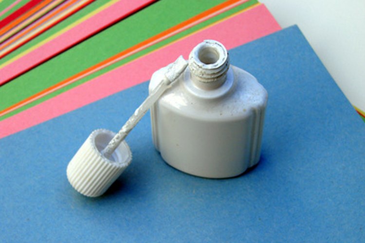 Usa manualidades para recordar a los niños que no deben ser prejuiciosos.