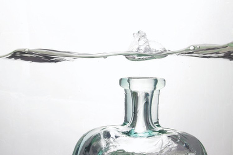 Para evitar grandes cantidades de desechos y basura, considera utilizar vasos re-utilizables.