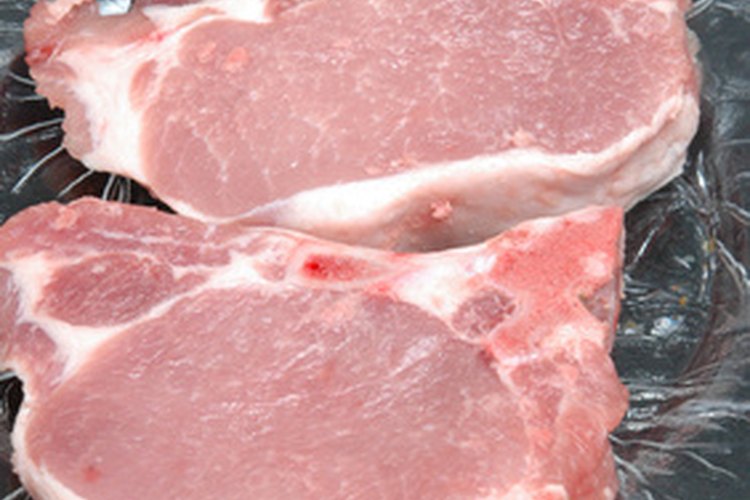 Todas las carnes crudas contienen patógenos que se transmiten.